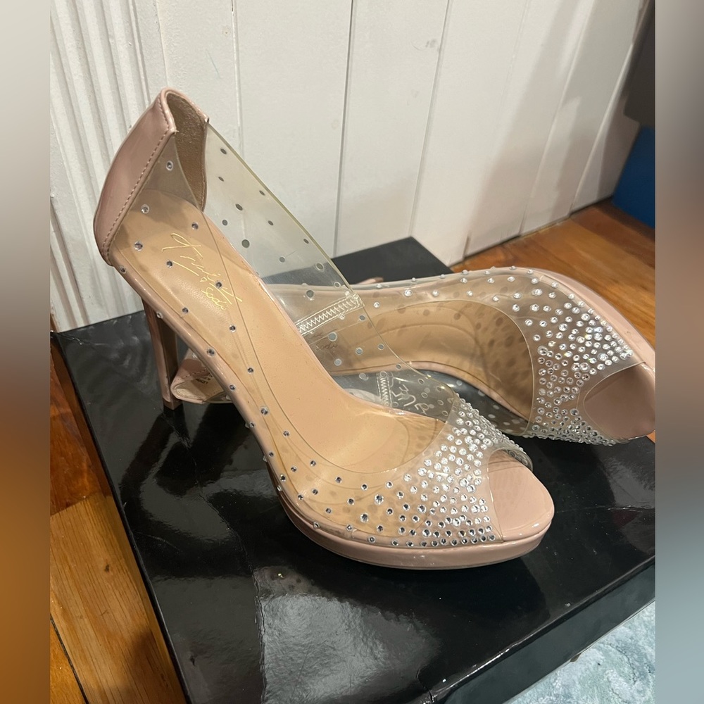 Thalia Sodi size;8.5 must buy😍😍😍😍
